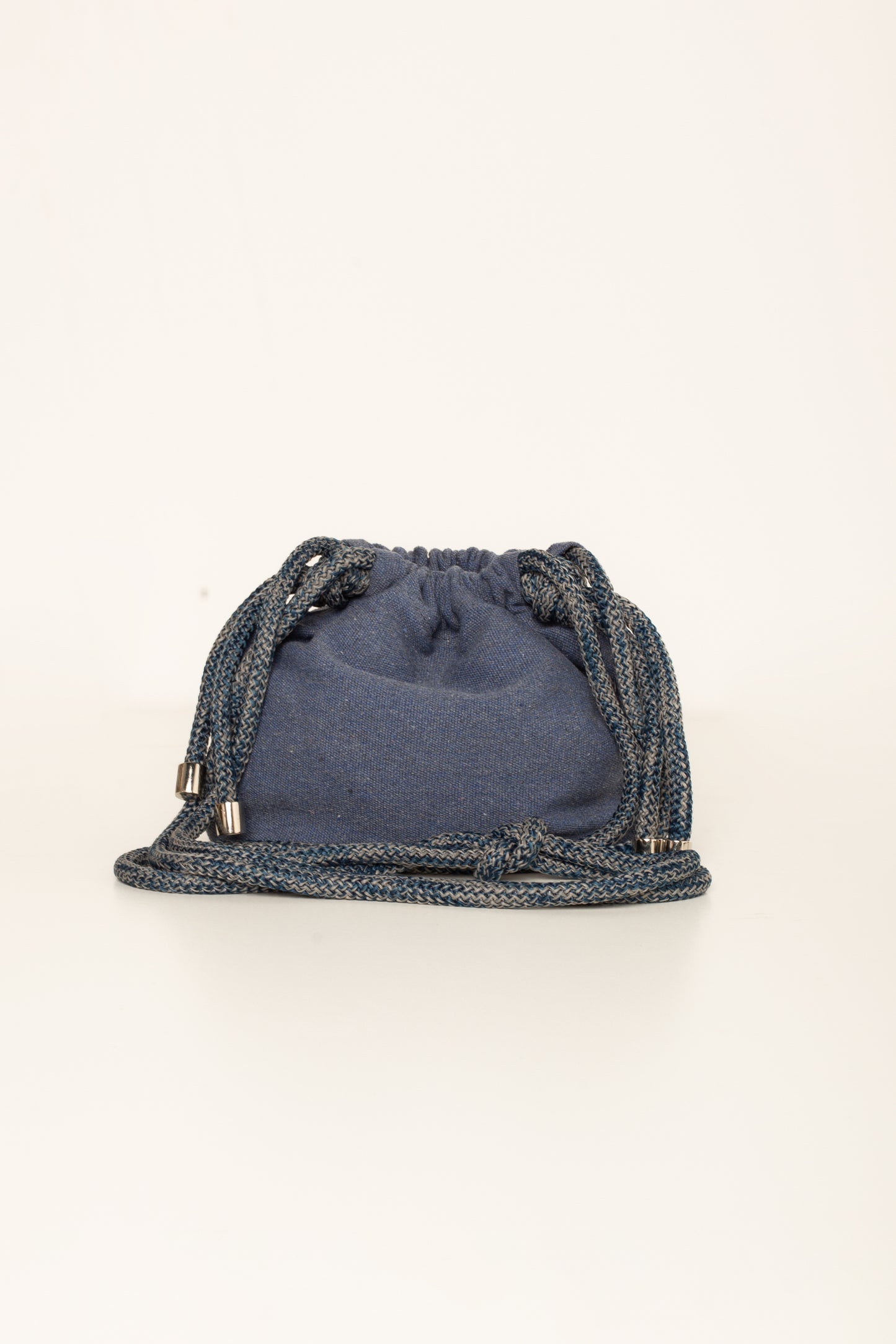 Bolsa Saquinho M com Alça de Corda