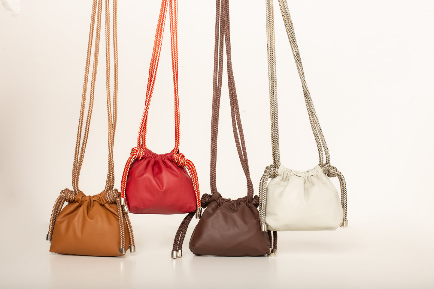 Bolsa Saquinho M com Alça de Corda