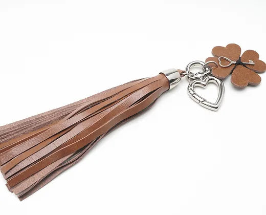 Bag Charm de Franja e Trevo (Prateado)