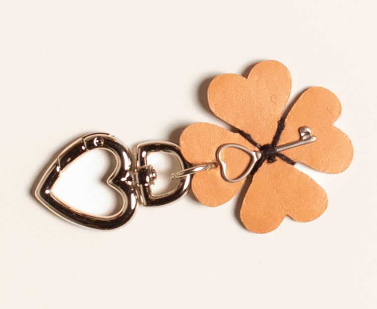 Bag Charm Trevo (Prateado)