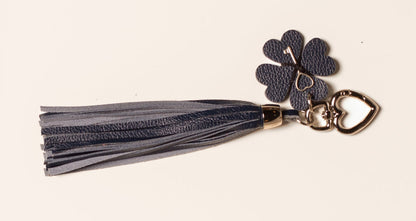 Bag Charm de Franja e Trevo (Prateado)